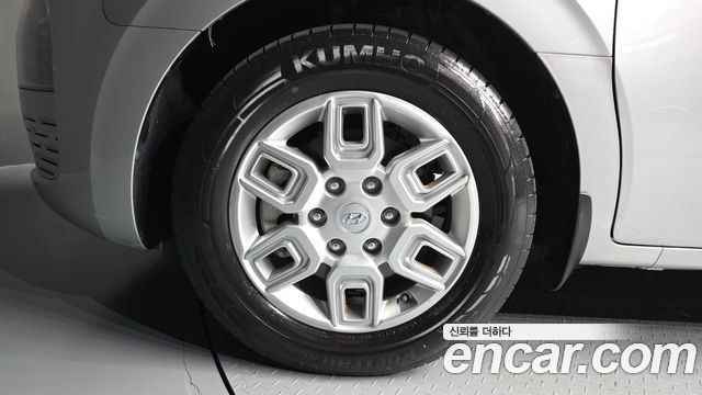 Hyundai Staria 2022 — photo 5