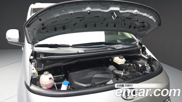 Hyundai Staria 2022 — photo 6