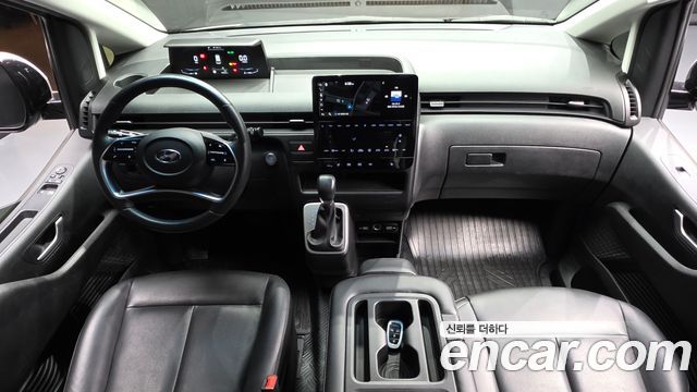 Hyundai Staria 2022 — photo 10