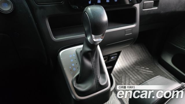 Hyundai Staria 2022 — photo 12