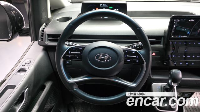 Hyundai Staria 2022 — photo 19