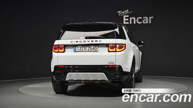 Land Rover Discovery Sport 2025 — photo 4