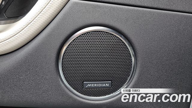 Land Rover Discovery Sport 2025 — photo 32