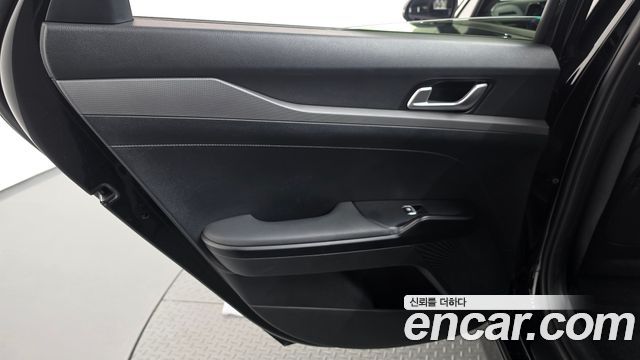 Kia K5 2023 — photo 15