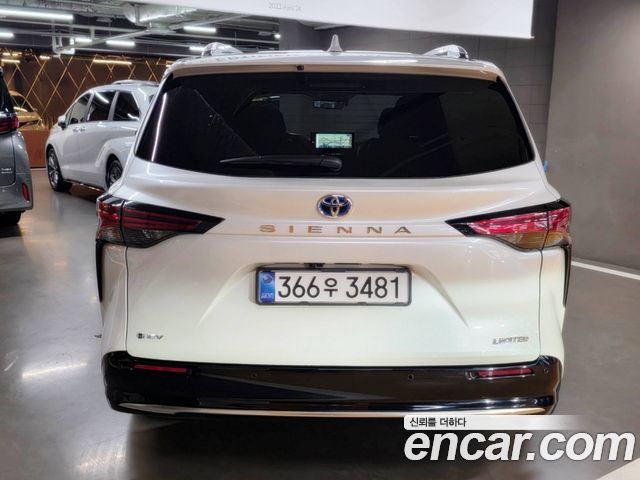 Toyota Sienna 2025 — photo 3