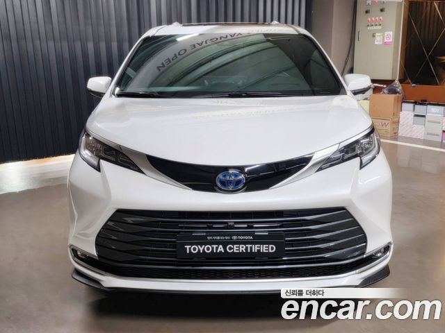 Toyota Sienna 2025 — photo 4