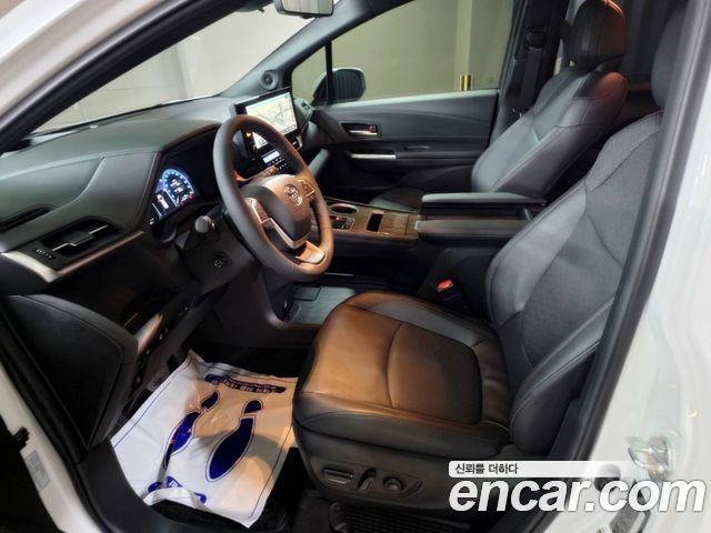 Toyota Sienna 2025 — photo 7