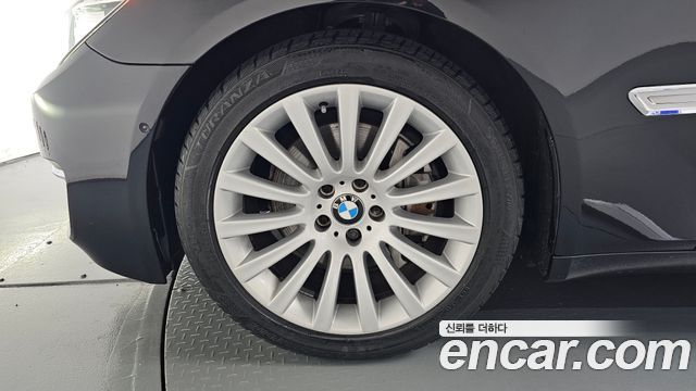BMW 7-Series 2013 — photo 5