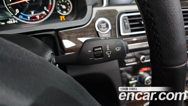 BMW 7-Series 2013 — photo 22