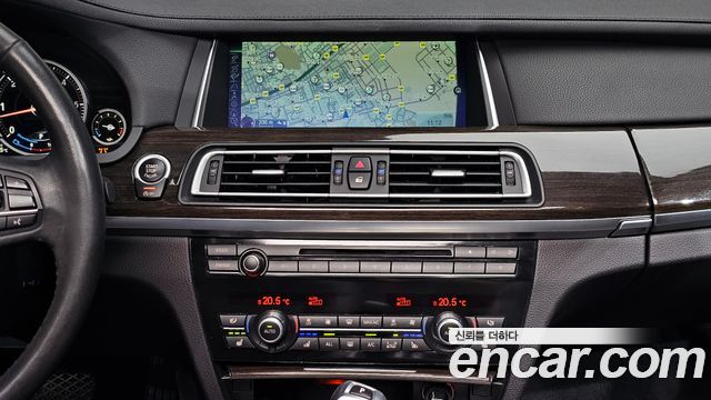 BMW 7-Series 2013 — photo 24