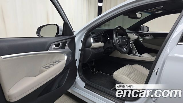 Genesis G70 2022 — photo 13