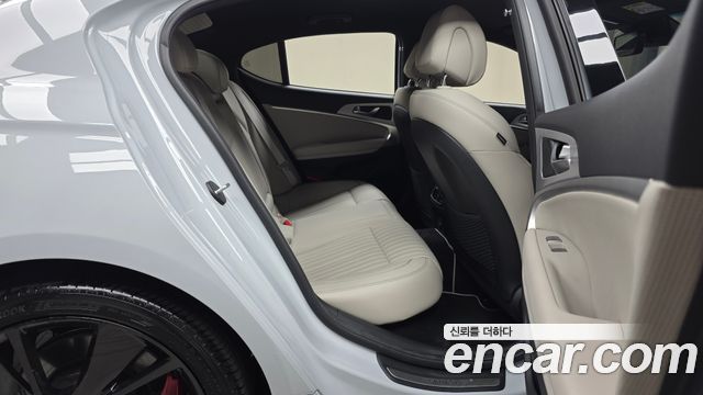 Genesis G70 2022 — photo 17