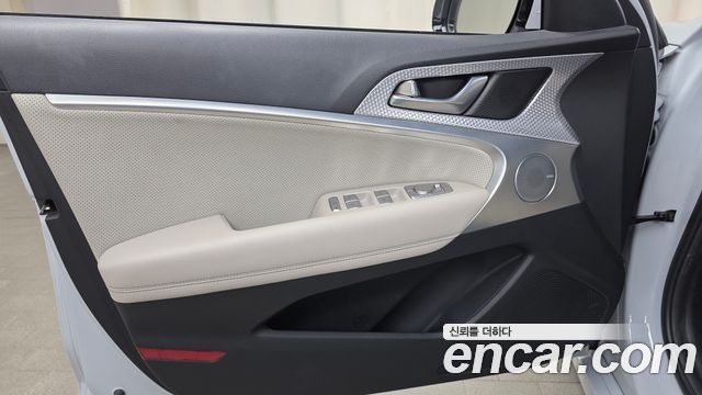 Genesis G70 2022 — photo 14