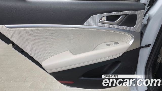 Genesis G70 2022 — photo 15