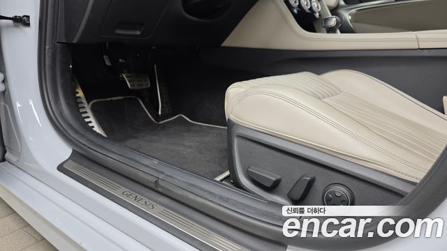 Genesis G70 2022 — photo 27