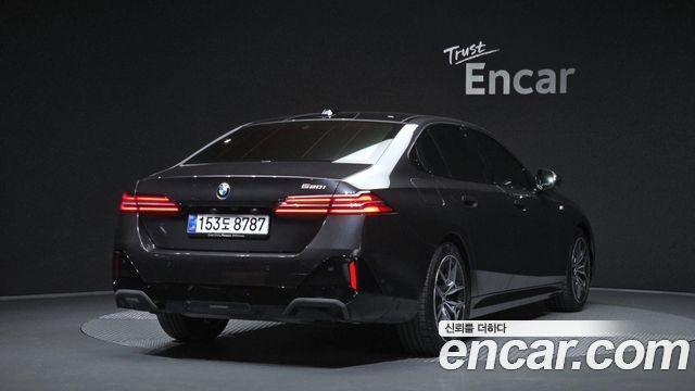 BMW 5-Series 2025 — photo 2