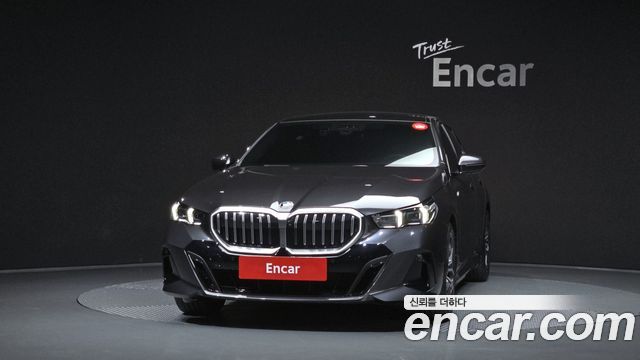 BMW 5-Series 2025 — photo 3