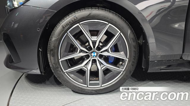 BMW 5-Series 2025 — photo 5