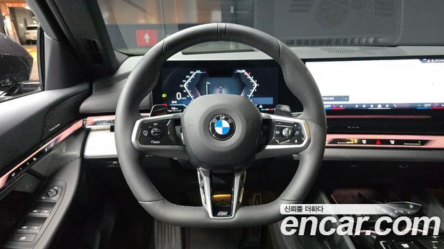 BMW 5-Series 2025 — photo 19