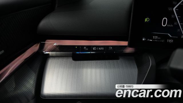 BMW 5-Series 2025 — photo 28