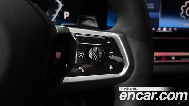 BMW 5-Series 2025 — photo 34