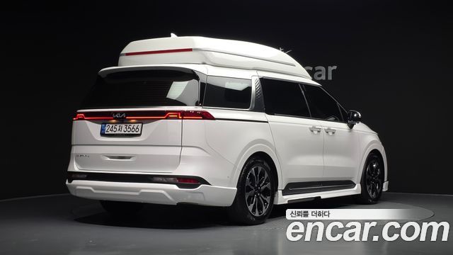 Kia Canival 2022 — photo 2