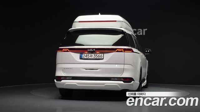 Kia Canival 2022 — photo 4