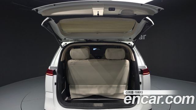 Kia Canival 2022 — photo 20