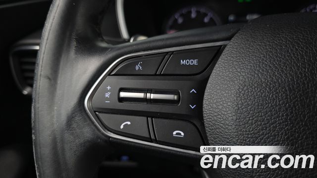 Hyundai Santafe 2021 — photo 32