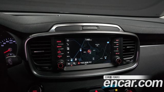 Kia Sorento 2019 — photo 24