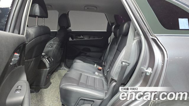 Kia Sorento 2019 — photo 16