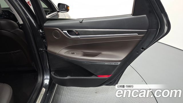 Hyundai Grandeur 2018 — photo 15