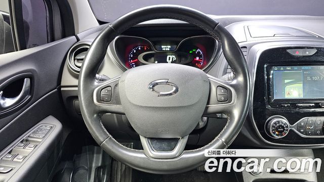 Renault Korea QM3 2018 — photo 13