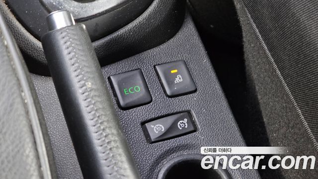 Renault Korea QM3 2018 — photo 16