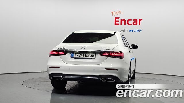 Mercedes-Benz E-Class 2021 — photo 4