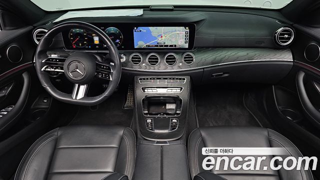 Mercedes-Benz E-Class 2021 — photo 10