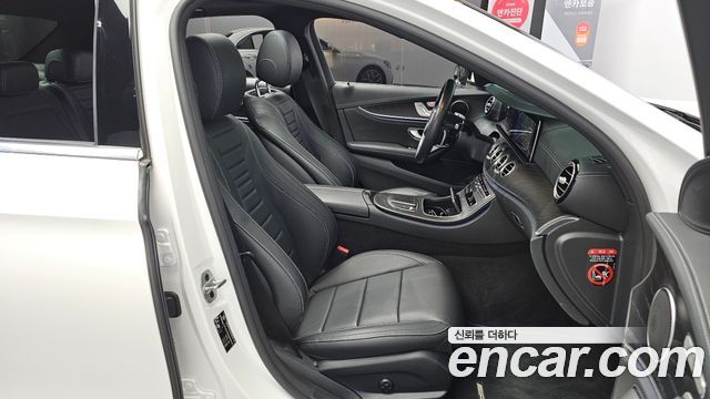 Mercedes-Benz E-Class 2021 — photo 13