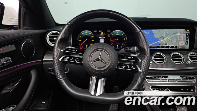 Mercedes-Benz E-Class 2021 — photo 18
