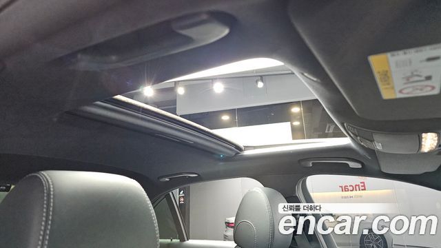 Mercedes-Benz E-Class 2021 — photo 28