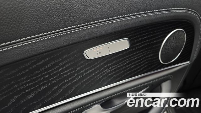 Mercedes-Benz E-Class 2021 — photo 29