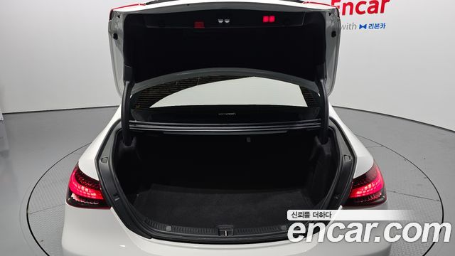 Mercedes-Benz E-Class 2021 — photo 30