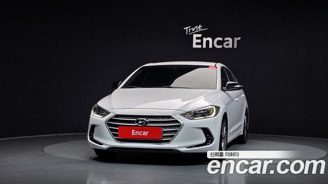 Hyundai AVANTE 2017 — photo 3