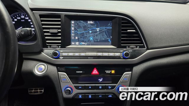 Hyundai AVANTE 2017 — photo 20