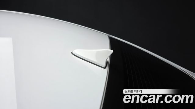 Hyundai AVANTE 2017 — photo 27