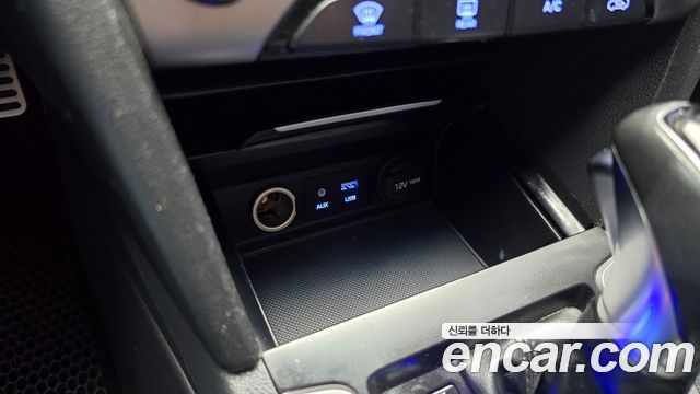 Hyundai AVANTE 2017 — photo 30