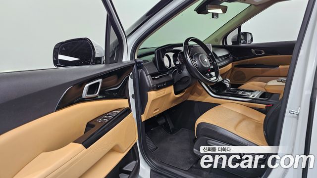 Kia Canival 2021 — photo 10