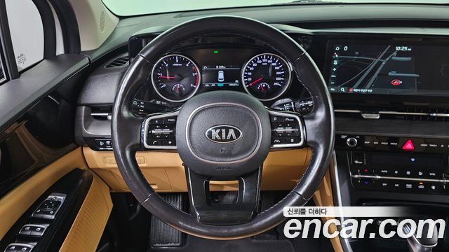 Kia Canival 2021 — photo 14