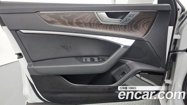 Audi A6 2020 — photo 14
