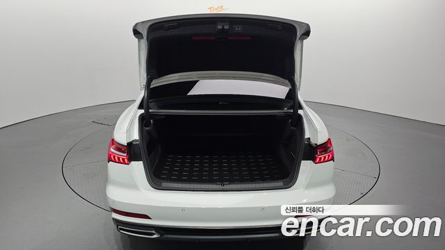 Audi A6 2020 — photo 36