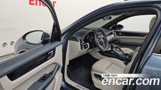 Porsche Cayenne 2020 — photo 13